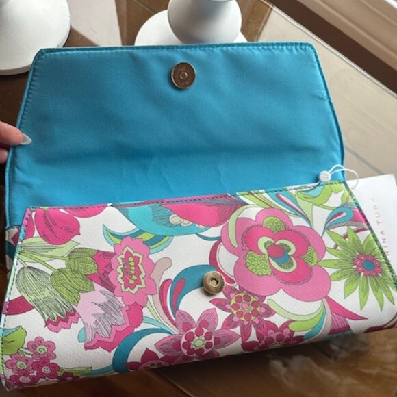 NWT- TRINA TURK FLORAL CLUTCH BAG - Picture 4 of 13